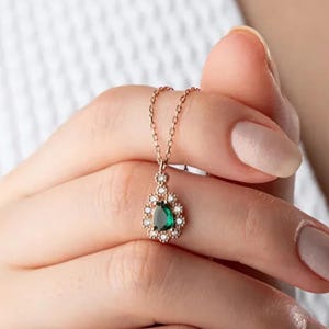 Green Emerald Necklace, Silver Emerald Necklace, Drop Cut Gemstone Necklace, Rose Gold Necklace, May Birthstone Jewelry, Chain Necklace