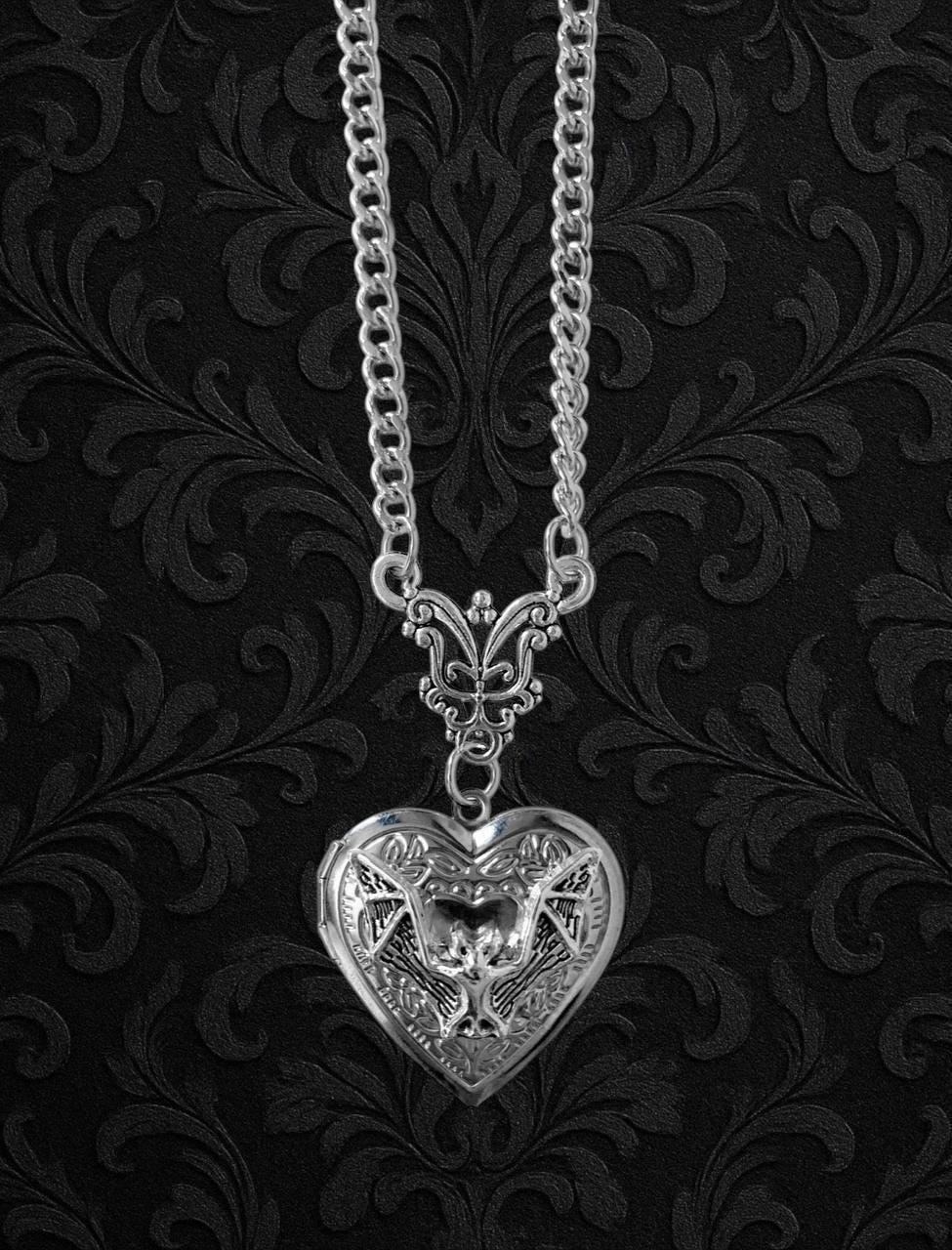 DAYLINLOVE Collana Pipistrello Gotico In Argento 925 Con Zircone Rosso – Gioiello Halloween Per Donna – Regalo In Confezione Elegante