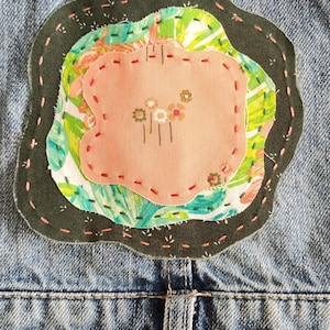Handmade Sew-On Patch ~ A Fly Night Daisy Buds 5" wide x 4" long ~ Machine Stitched