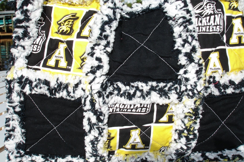 Handmade Rag Quilt Purse~Tote~Spa Bag~Lunch Bag~Small Animal Carrier~Appalachian State Mountaineers