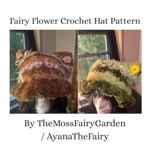 Op de afbeelding: Fairy Flower Crochet Hat Pattern door TheMossFairyGarden / AyanaTheFairy. Twee pluizige bucket hats worden getoond, één bruin met een roze bloem en één groen met een gele bloem, beide voorzien van getextureerd garen, linten en kleine bloemversieringen.