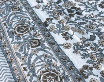 Zyrāh - Reversible Indian Quilt. Grey Floral Pattern with White Background