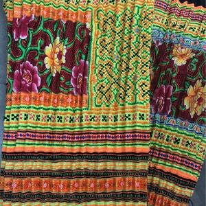 Hmong skirt image 6