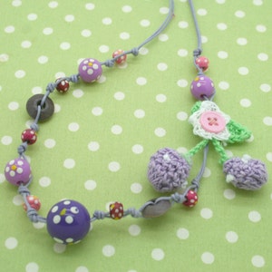 Sweet pea necklace image 1