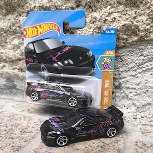 Hot Wheels Nissan GTR R33 | 1/64 Diecast Collectible | &#39;70s vs &#39;90s Series JDM Icon