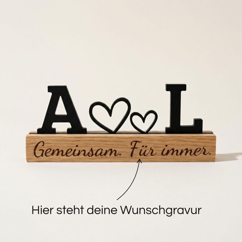 Regalo personalizzato per il partner con iniziali e cuore | Supporto in legno di quercia | Regalo di anniversario per fidanzata/fidanzato | Regalo d'amore/per la relazione immagine 2