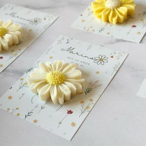 Candela a forma di fiore di margherita per bomboniere di nozze – Elegante regalo di nozze, ricordo di nozze personalizzato, regalo di candela floreale per gli ospiti di nozze