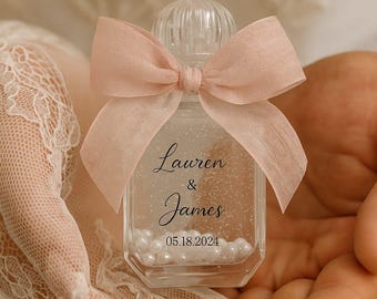 Personalized Wedding Favor Bottle with Pearls | Custom Mini Keepsake Gift | Elegant Bridal Shower or Baptism Favor