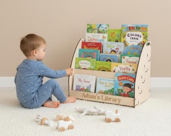 Libreria per bambini, libreria in legno personalizzata, regalo per il terzo compleanno, mobiletto per libri per bambini, arredamento Montessori per la sala giochi e la cameretta dei bambini