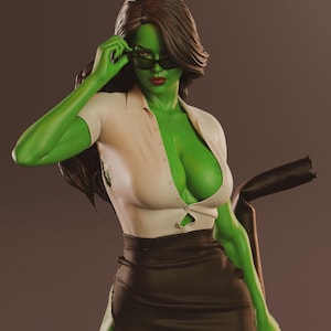 Könnte beinhalten: Eine grünhäutige Figur, die ein weißes Hemd mit Knöpfen, einen braunen Rock und eine schwarze Sonnenbrille trägt. Die Figur hält die Brille mit einer Hand und einen schwarzen Gegenstand in der anderen. Die Figur hat lange braune Haare und roten Lippenstift.