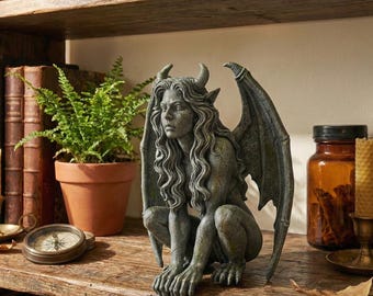 Gargoyle Shelf Decor STL File – Dark Fantasy Statue, Gothic Creature 3D Printable Model