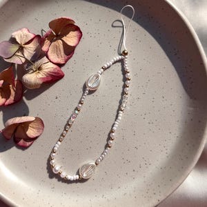 Mobile phone chain - mobile phone strap - mobile phone accessories - mobile phone strap - mobile phone pendant - white