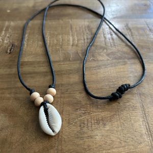 Adjustable cowrie shell necklace