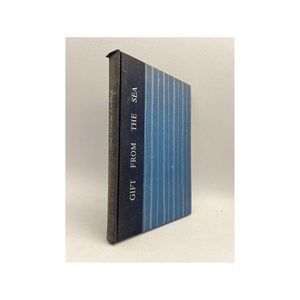 Gift From the Sea Anne Morrow Lindbergh Hardcover Pantheon No DJ 1955