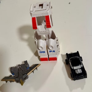 3 Transformers, Go Bots