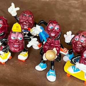 7 California Raisins