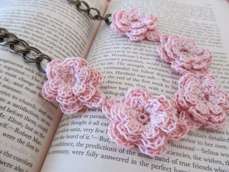 PATTERN PDF Vintage Flair Flower Necklace Crochet image 2