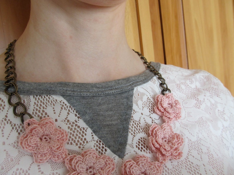 PATTERN PDF Vintage Flair Flower Necklace Crochet image 4