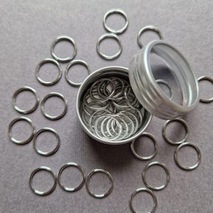 Metal Ring Stitch Markers for Knitting in Round Box (20 pcs) image 12