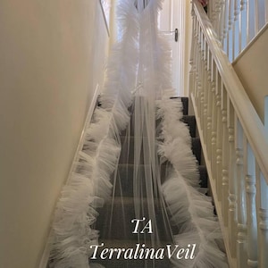 Bridal fingertip veil 1 layer with fluffy ruffles from soft tulle with comb for bride