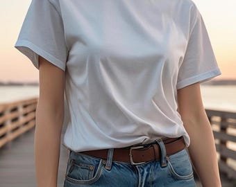 Kvinna i vit t-shirt mock-up modell