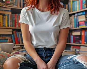 Kvinna i vit t-shirt mock-up modell