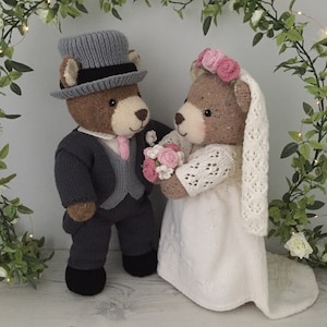 Bride & Groom Bears - &#39;Knit a Teddy&#39;