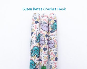 Crochet Hook, Polymer Clay Covered Susan Bates Crochet Hook, Ergonomic Crochet Hook, Ocean, Octopus, Seal Ocean Creatures, Kawaii