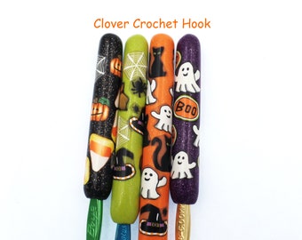 Crochet Hook, Polymer Clay Covered Clover Amour Crochet Hook, Ergonomic Crochet Hook,Halloween, Pumpkins, Witches, Ghost