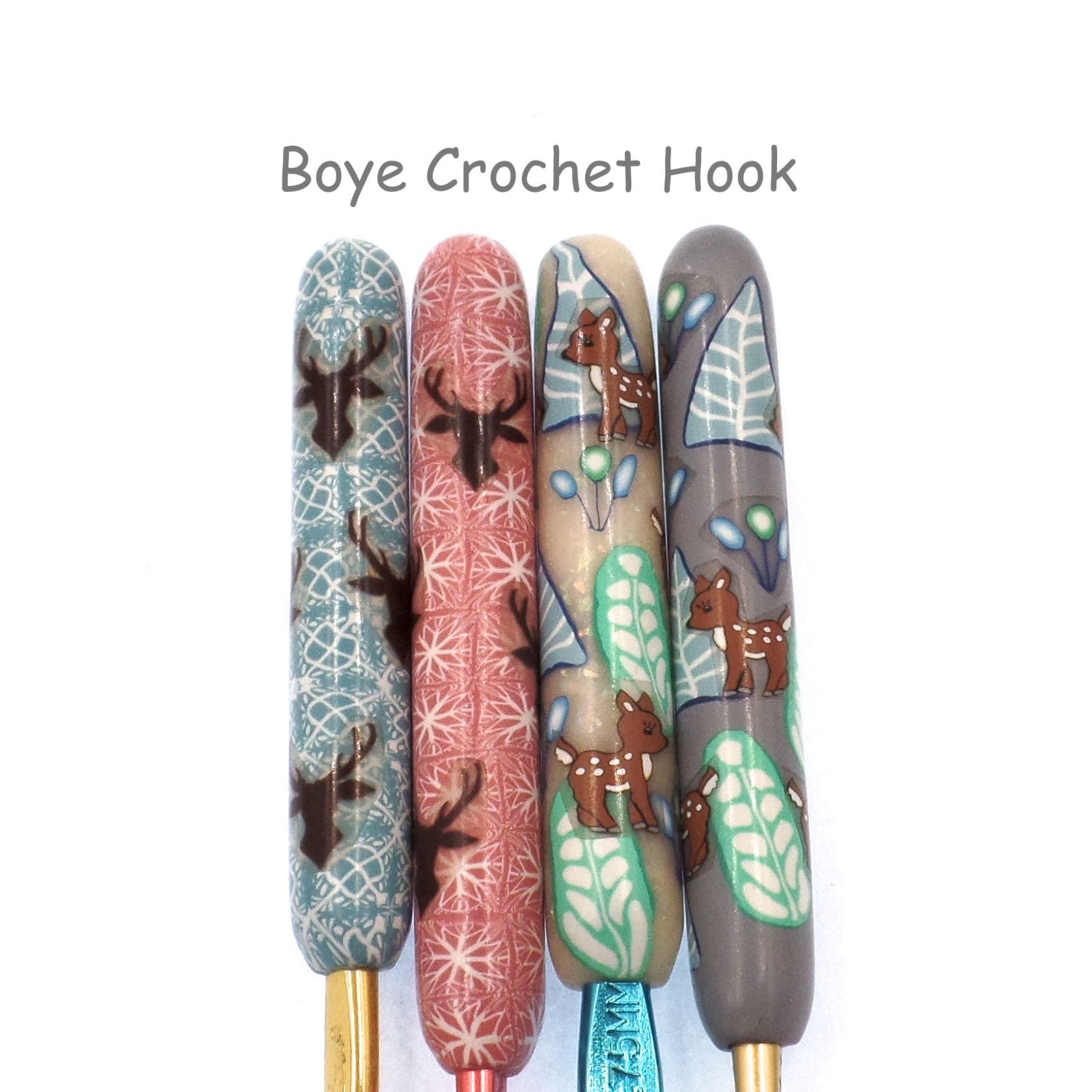 Boye Ergonomic Crochet Hook Set, 12 Hooks, Sizes B-N, Ergonomic