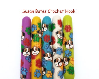 Crochet Hook, Polymer Clay Covered Susan Bates Crochet Hook, Ergonomic Crochet Hook, Dog, Pet, Paw Prints, Animal
