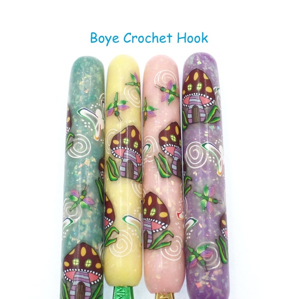 Crochet, fée, magique, libellule, champignon, crochet Boye recouvert de pâte polymère,