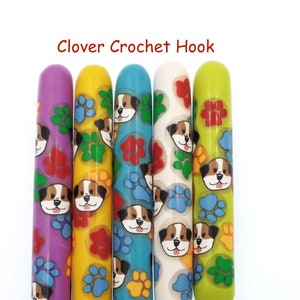 Crochet Hook, Polymer Clay Covered Clover Amour Crochet Hook, Ergonomic Crochet Hook, Dog, Pet, Animal, Paw Prints