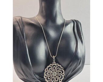 Vintage Silver Tone Rhinestone Floral Filigree Pendant Necklace Statement Jewelr