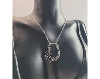 Western Horseshoe Rose Necklace Blue Accent Silver Tone Cowgirl Jewelry