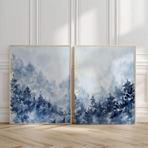 Conjunto de 2 impresiones artísticas de bosque brumoso de montaña / Póster vintage azul / Póster de arte de montaña / Decoración de pared de bosques / Descarga digital / IMPRIMIBLE