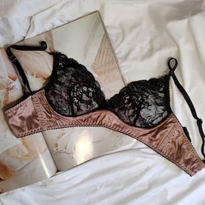 Silk Bralette with Delicate Lace – Elegant & Comfortable Lingerie