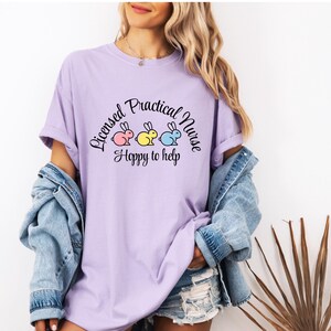 Enfermera de Pascua SVG/Png, svg de Pascua, conejito de Pascua SVG/Png, LPN Svg, Hoppy para ayudar, enfermera Hoppy, camiseta de juego de palabras de enfermera, humor de enfermera, humor médico