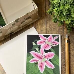 de voeux fleur de lys rose | carte peinte à la main d'art floral | Anniversaire, sympathie, je pense à vous | Message personnalisé | À l'unité ou en coffret