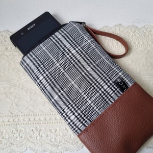 Etui Smartphone/Sur-mesure/Alma noir blanc/Simili-cuir marron/Anniversaire/Noël/Cadeau femme/Fête des mères/StValentin
