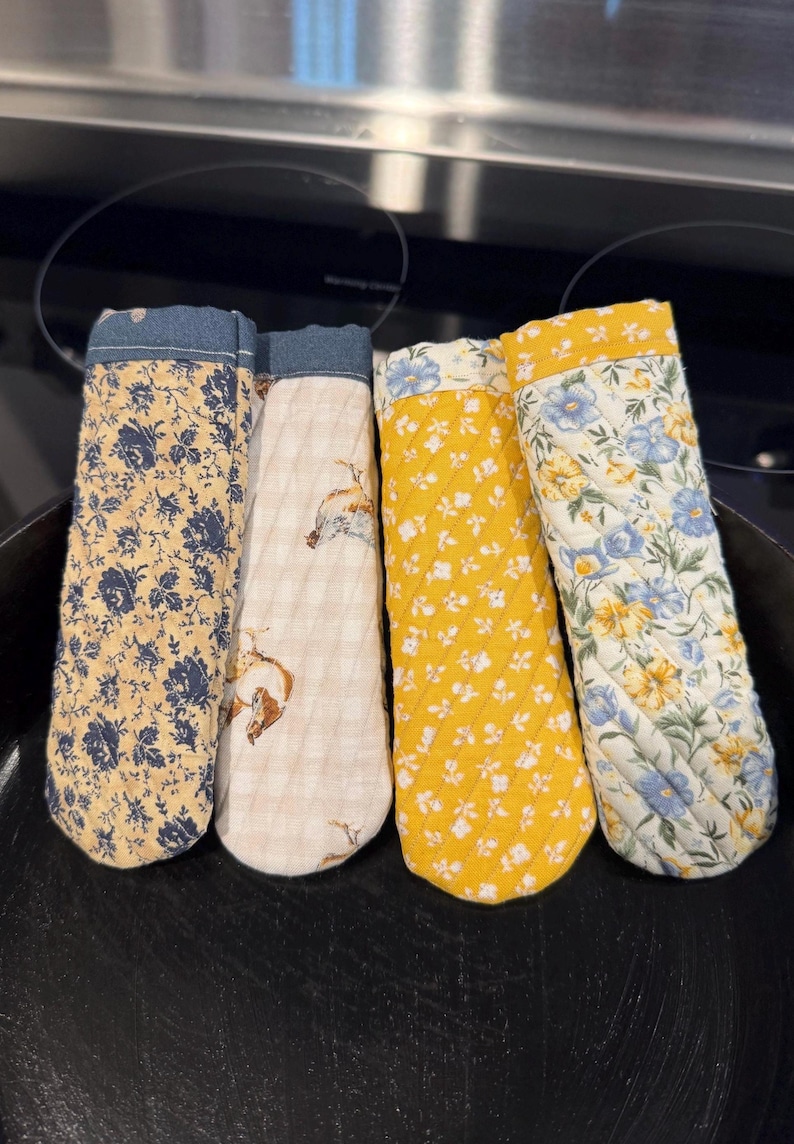 Insulated and Quilted Skillet Handle Cover