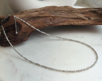 Collana di perle oceaniche blu argento Akoya Insale da 2,8-3 mm di Elly: lucentezza estrema a specchio, lunghezza fino a 46,3 cm, filo di collana in argento S925.