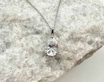 Collier 3 griffes en moissanite en forme de larme | Pendentif solitaire parfait en moissanite taille poire D/VVS1 2,0 CT | Bijoux minimalistes en argent massif S925