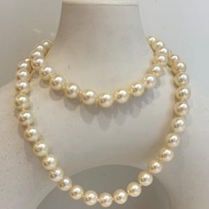 61pcs 6.5-6.9mm extreme luster Akoya Natural Golden color pearls necklace choker elegant gift for anniversary. 18.1” knotted