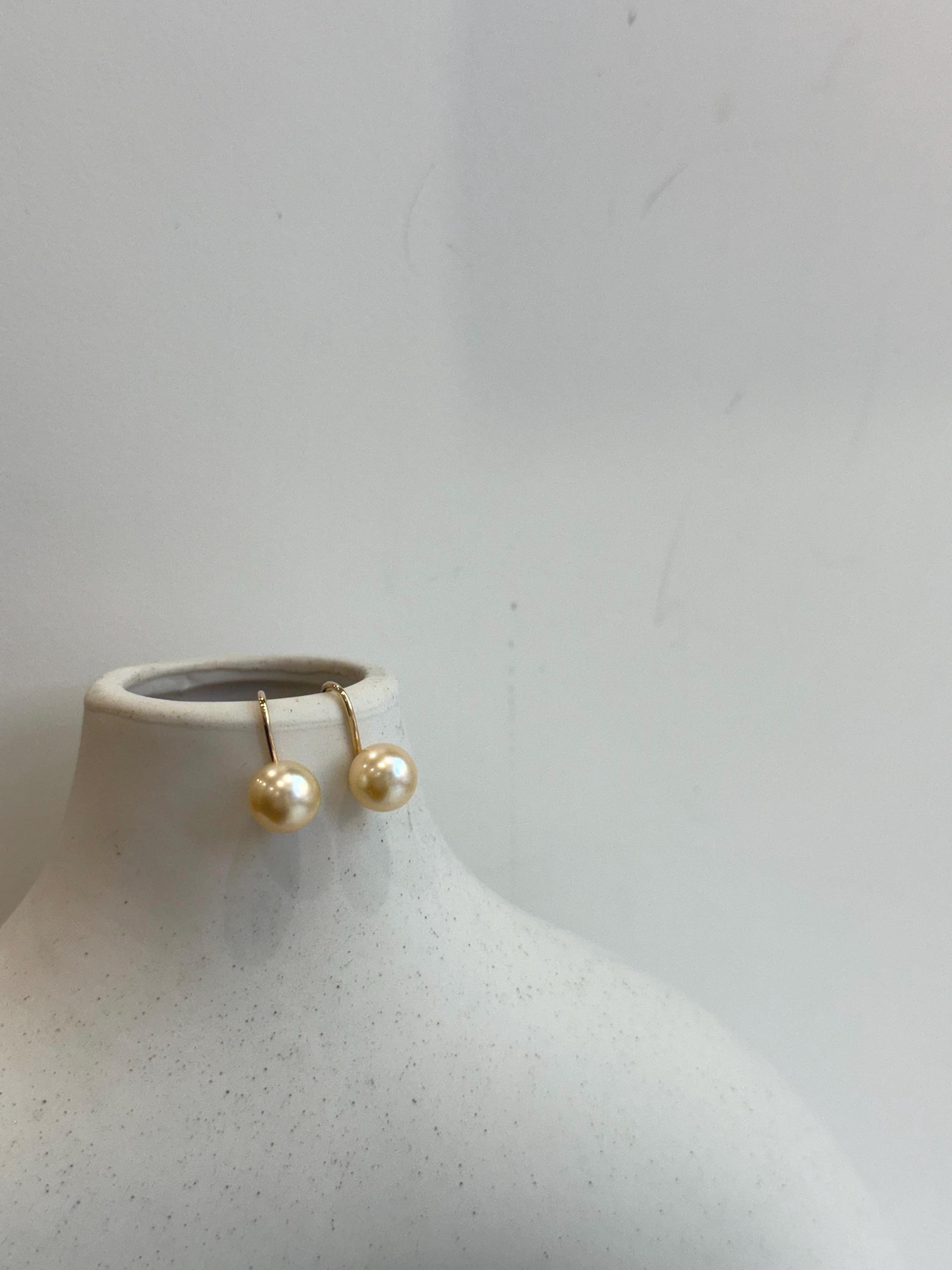 シグネチャー パール ドロップ クリップ オン イヤリング クリップイヤリング - Etsy 日本