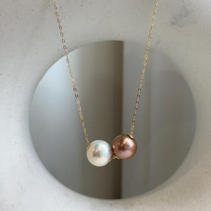 Double Au750 18k Gold extreme luster White Antique Gold Round Pearls Floating pendant silver chain Necklace her birthday gift. 10.5-10.3mm