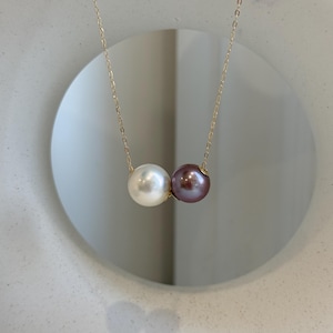 Double Au750 18k Gold extreme luster White lavender Round Pearls Floating pendant silver chain Necklace for her birthday gift. 10-10.9mm