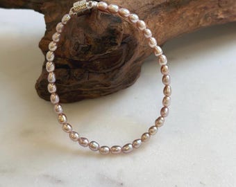 Elly’s Bracelet Pink Rose small Pearls: Extreme luster mirrored, 3.6-4mm, S925 silver magnetic clips Bracelet.