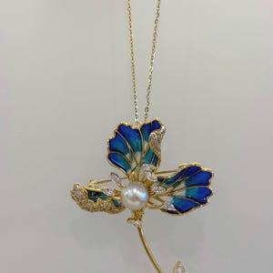 アコヤ 8.9 mm 花柄 スタイリッシュ エレガント 天才 海 アイボリー パール ブローチ ペンダント 2in1 彼女への幸せギフト 友人、お母さん、先生への意味深いギフト。