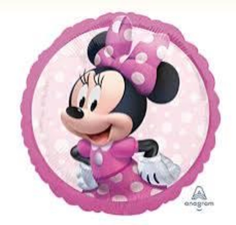 Puede incluir: Globo rosa con lunares blancos con una imagen de dibujos animados de Minnie Mouse con un lazo y un vestido rosa.